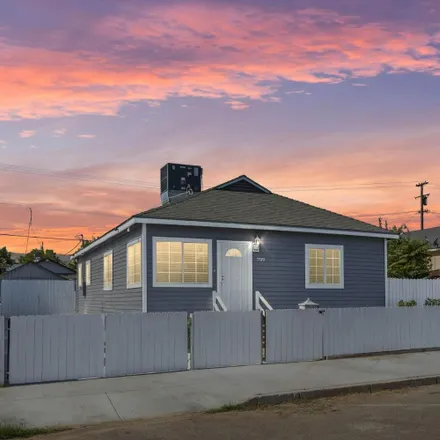 Buy this 3 bed house on 709 Lucard Street in Taft, Kern County