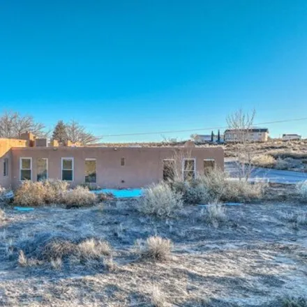 Image 6 - 3617 Love Road Southwest, Bernalillo County, NM 87121, USA - House for sale