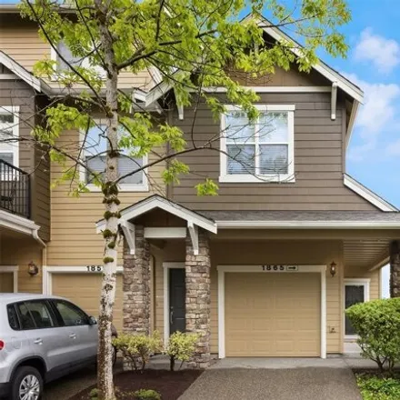 Buy this 3 bed condo on Juneberry Court Northeast in Issaquah, WA 98029