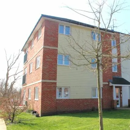 Image 8 - Coxwell Avenue, Farnborough, Hampshire, Gu14 - Apartment for sale