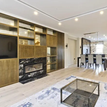 Image 2 - Lowndes Court, Lowndes Square, London, SW1X 9HE, United Kingdom - Apartment for rent