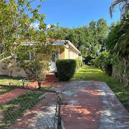 Image 4 - 250 Nw 98th St, Miami, Florida, 33150 - House for sale