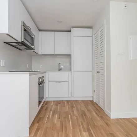 Rent this 1 bed apartment on Richmond Place in Walnut Avenue, Old Toronto