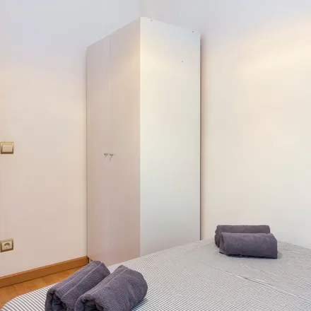 Rent this 3 bed apartment on Ecants Petits de l'oci in Carrer de Vallparda, 08904 l'Hospitalet de Llobregat