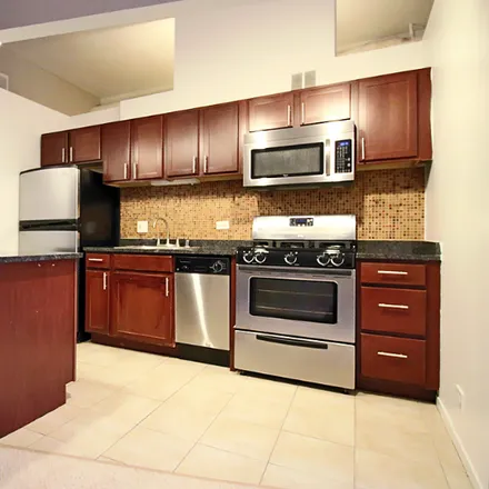 Rent this 2 bed condo on 1313 N Wells
