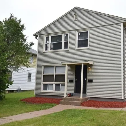 Buy this studio house on 5274 North 28th Street in Milwaukee, WI 53209