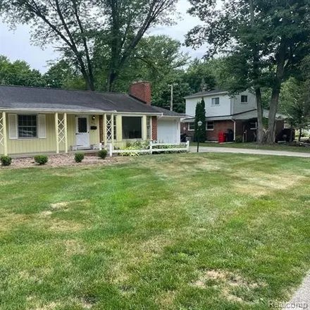 Buy this 3 bed house on 18925 Webster Avenue in Southfield, MI 48076