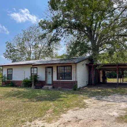 Buy this 2 bed house on 423 North Garfield Street in Beeville, TX 78102