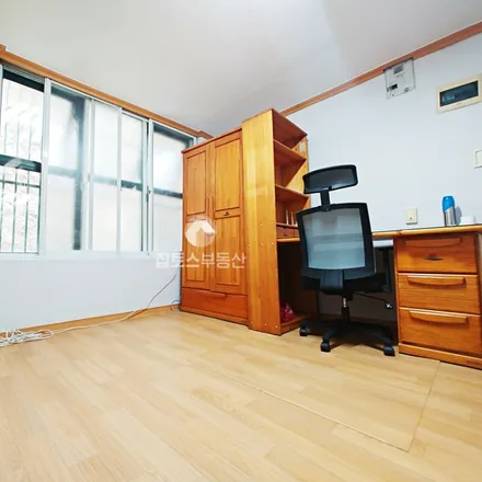 Rent this studio apartment on 서울특별시 성북구 안암동5가 12-32