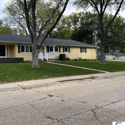 Buy this 3 bed house on 1129 Carlyle Street in Beatrice, NE 68310