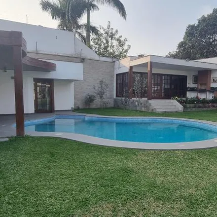 Rent this 5 bed house on Jirón Las Camelias in La Molina, Lima Metropolitan Area 10051