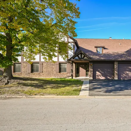Buy this 3 bed house on 1716 Lakecliffe Drive in Wheaton, IL 60189