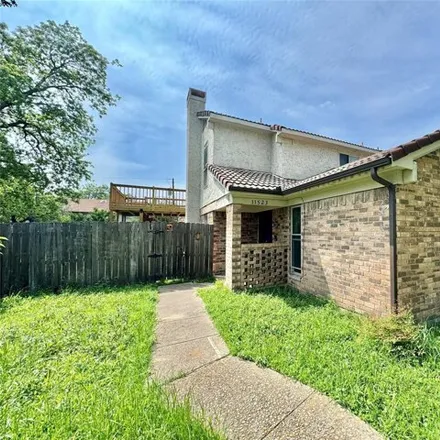 Buy this 3 bed house on 3054 Modella Avenue in Dallas, TX 75229