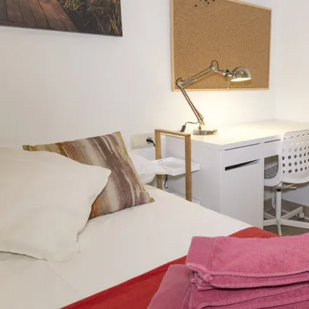 Rent this 4 bed room on Casa Ametller in Carrer de Pi i Margall, 29;31