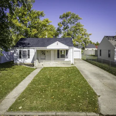 Buy this 2 bed house on 1706 East 24th Street in Muncie, IN 47302