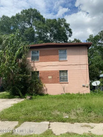 Buy this 8 bed duplex on 1151 West 25th Street in Jacksonville, FL 32209