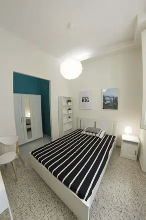 Rent this 5 bed room on Via Giotto 35 in 50121 Florence FI, Italy