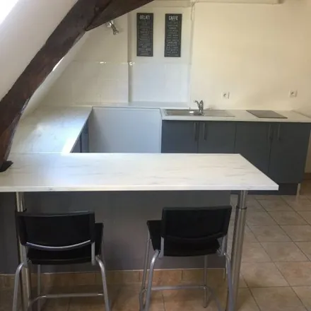 Rent this 2 bed apartment on 27 Avenue Jean Jaurès in 86100 Châtellerault, France
