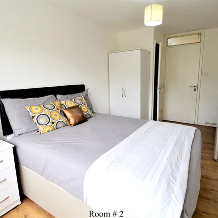 Rent this 1 bed apartment on 7 Beaumont Avenue in London, W14 9ES