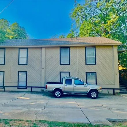 Image 2 - Mounts House, Gregg Street, Denton, TX 76201, USA - House for sale