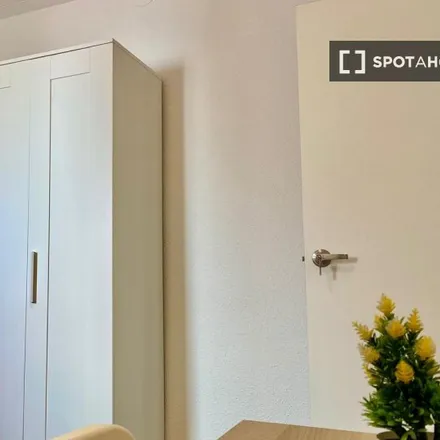 Rent this 4 bed room on Carrer de Puigllançada in 08240 Manresa, Spain