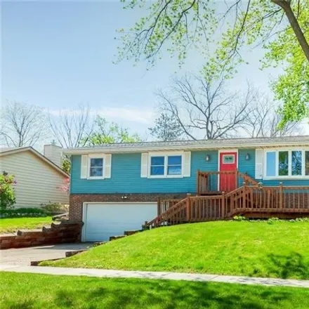 Buy this 3 bed house on 4810 Lakewood Drive in Norwalk, IA 50211