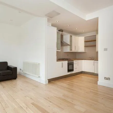 Image 4 - Saxon House, 56 Commercial Street, Spitalfields, London, E1 6RW, United Kingdom - Apartment for rent