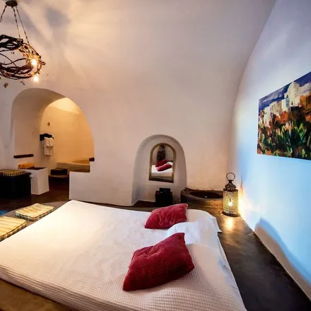 Rent this 3 bed house on Santorini in Thira Municipal Unit, Thira Regional Unit