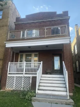 Rent this 4 bed condo on 3040 North Haussen Court in Chicago, IL 60618