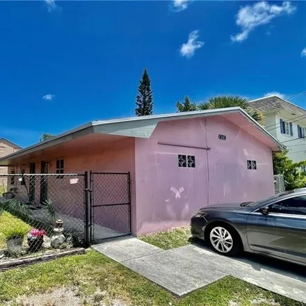 Buy this 4 bed house on Walker Elementary School in 1001 Northwest 4th Street, Fort Lauderdale