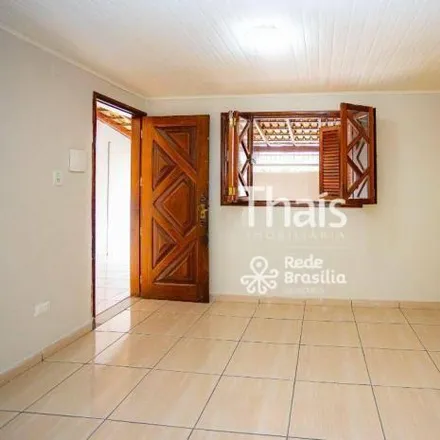 Rent this 4 bed house on Bom de Garfo in R1-S5, Guará - Federal District