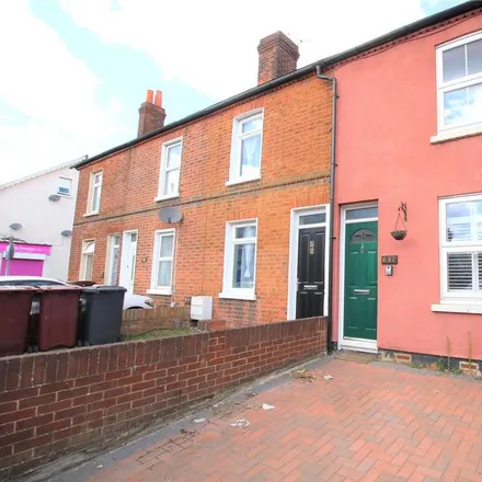 Rent this 2 bed townhouse on 572 Oxford Road in Reading, RG30 1EG