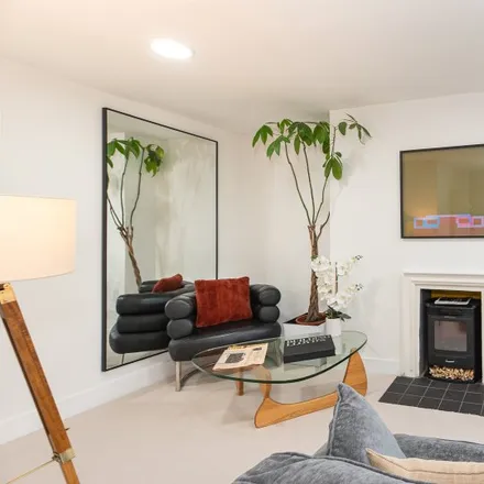 Rent this 1 bed apartment on 26 Duncan Terrace in Angel, London