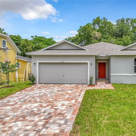 Buy this 3 bed house on 1315 East 8th Avenue in Mount Dora, FL 32757