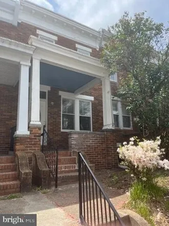 Image 2 - 2855 Mayfield Avenue, Baltimore, MD 21213, USA - House for sale