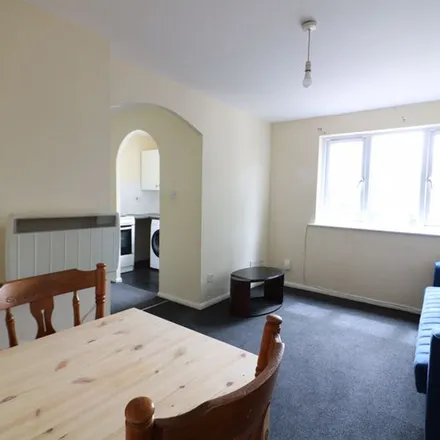 Rent this 2 bed apartment on Plowman Close in London, N18 1XA