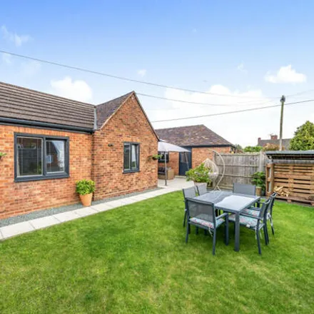 Buy this 2 bed house on Brooklands in Three Cocks Lane, Offenham