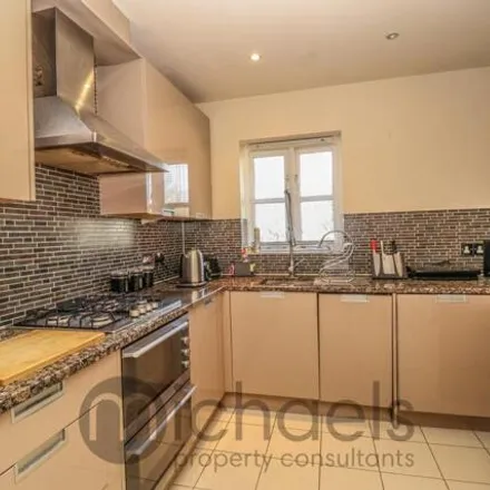 Image 6 - 18 Groves Close, Colchester, CO4 5BP, United Kingdom - House for sale
