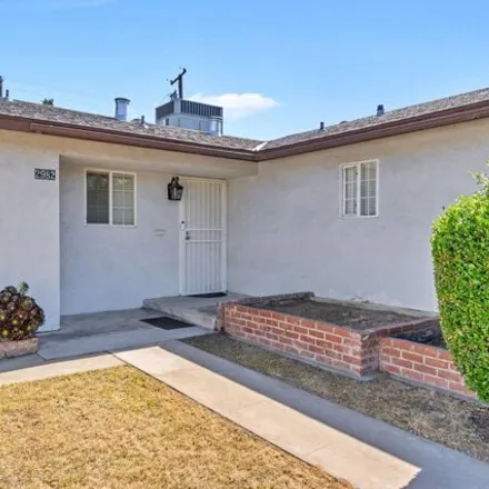 Buy this 3 bed house on 2982 East Gettysburg Avenue in Fresno, CA 93726