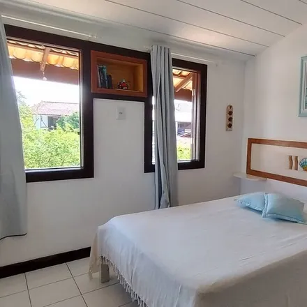 Rent this 2 bed house on Camaçari in Região Metropolitana de Salvador, Brazil
