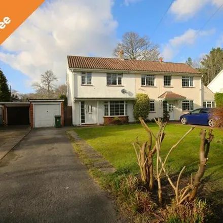 Rent this 3 bed duplex on 1 Woodland Close in Southampton, SO18 5TW