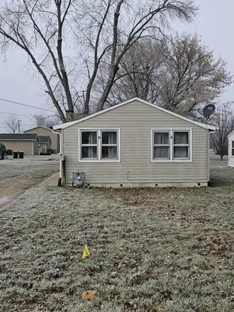 Buy this 2 bed house on 1062 West 11th Street in Sterling, IL 61081