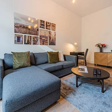 Rent this 2 bed apartment on Max-Planck-Institut für Rechtsgeschichte und Rechtstheorie in Hansaallee 41, 60323 Frankfurt
