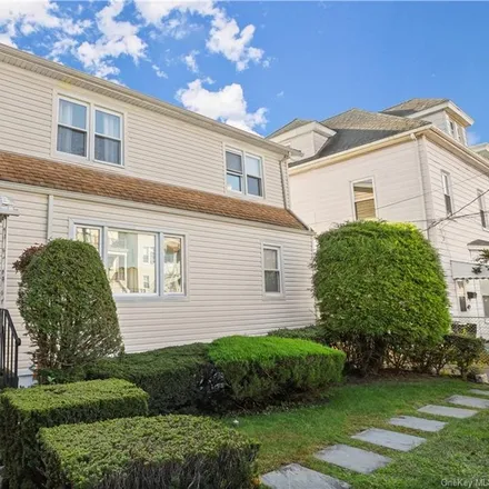 Buy this 6 bed townhouse on 26 Portland Place in City of Yonkers, NY 10703