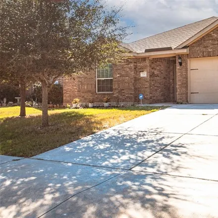Rent this 3 bed house on 128 Oriole Drive in Anna, TX 75409