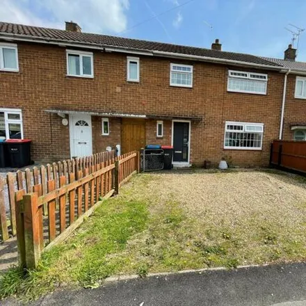 Buy this 3 bed townhouse on Weston Grove in Chester, CH2 1QW