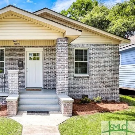 Buy this 3 bed house on 923 W 46th St in Savannah, Georgia