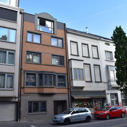 Rent this 1 bed apartment on Stationsstraat 26 in 3800 Sint-Truiden, Belgium