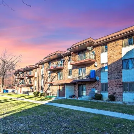 Buy this 2 bed condo on 14986 Crawford Avenue in Midlothian, Bremen Township