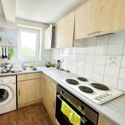Image 3 - Kersal Way, Salford, M7 3ST, United Kingdom - Apartment for rent